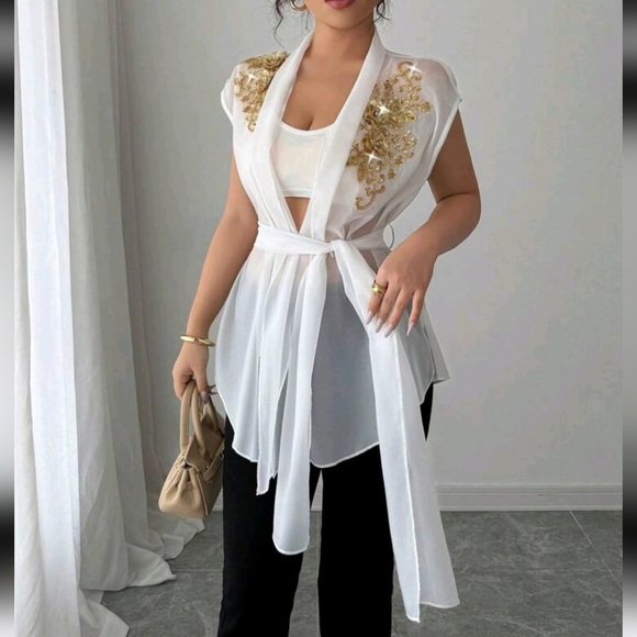 Made-To-Order Premium Quality Elegant & Chic Women's Lightweight Jacket - Picture 1 of 5